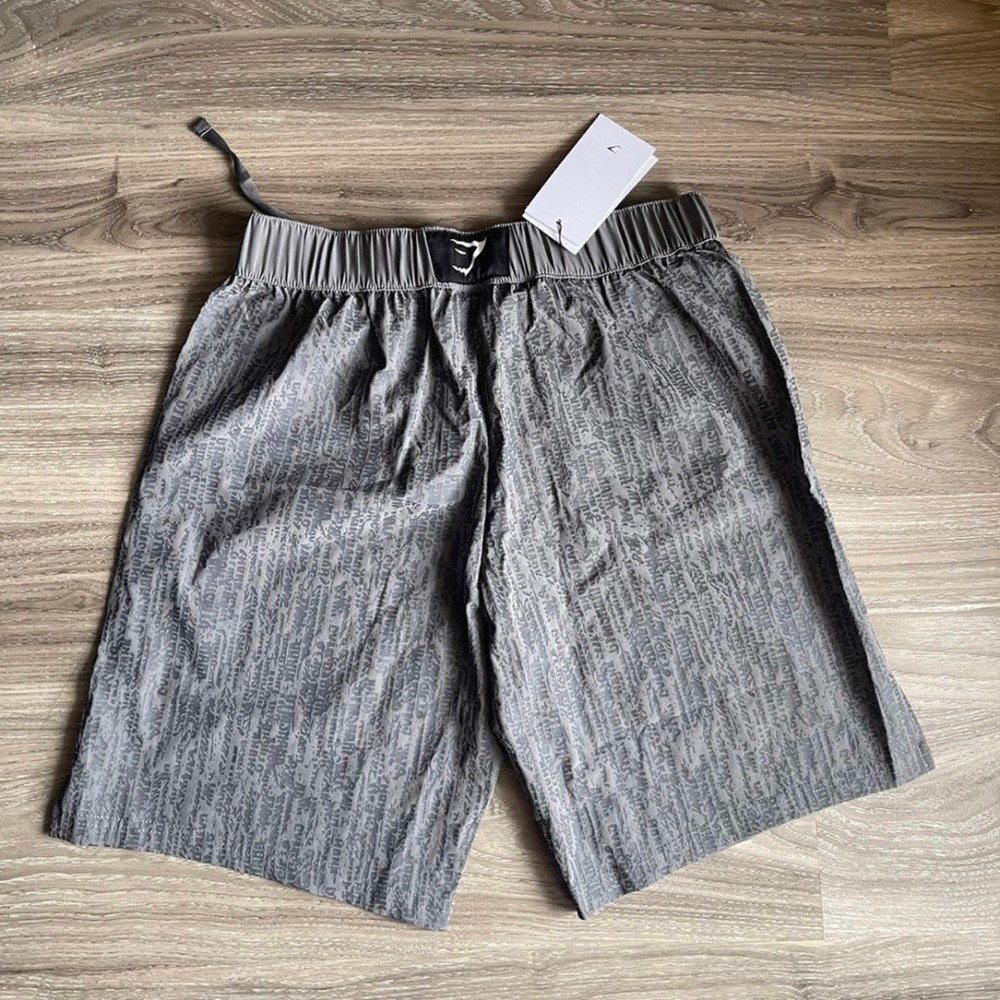 Combat 9" Gymshark Shorts - Picture 2 of 3